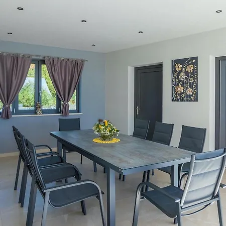 펜션 Posidonia 풀라