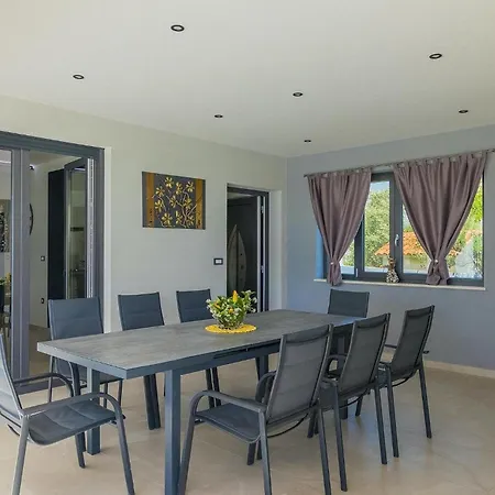 Tatil Evi Posidonia Pula